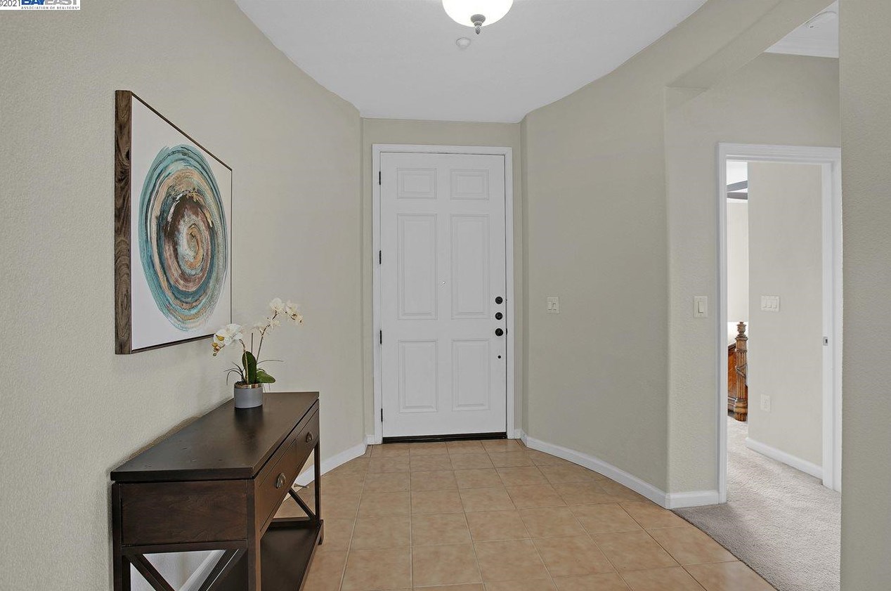 941 Antiquity Dr, Fairfield, CA 94534-4165