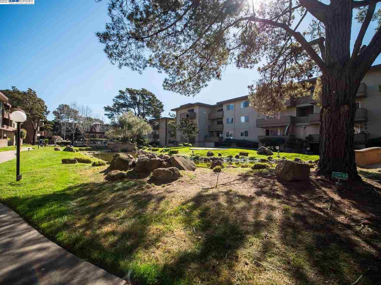 1305 Webster St, Alameda CA 94501-3869 exterior