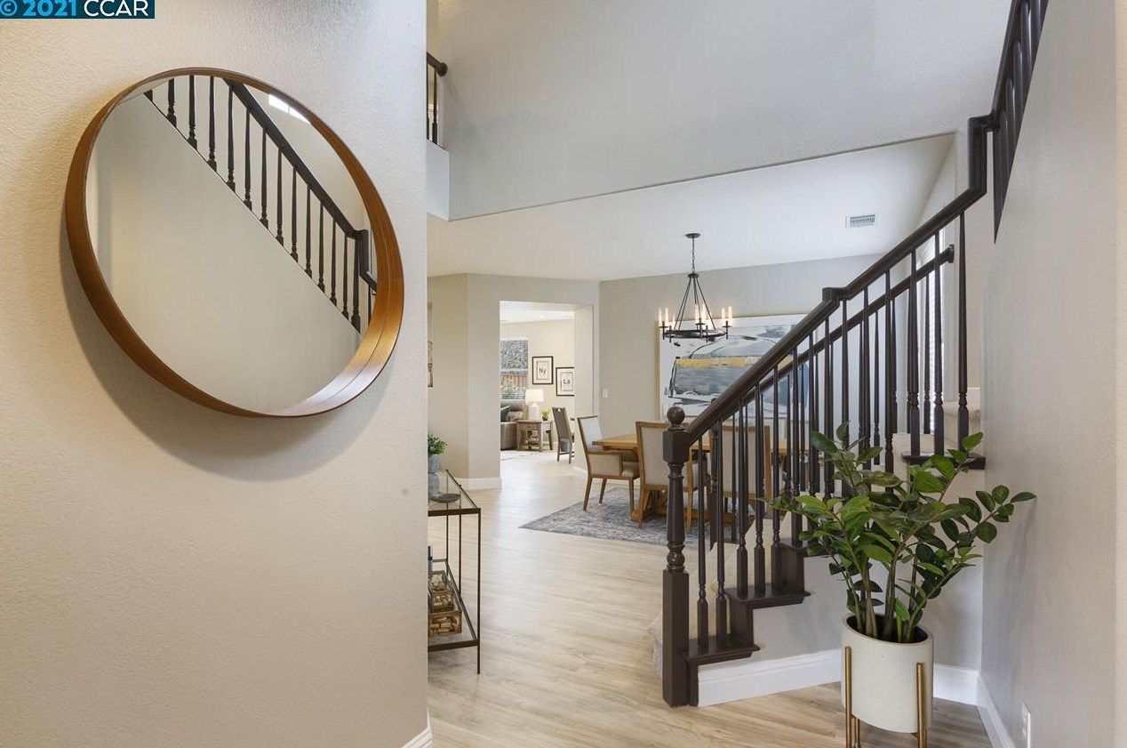 217 Golf Links St, Concord, CA 94523-5604