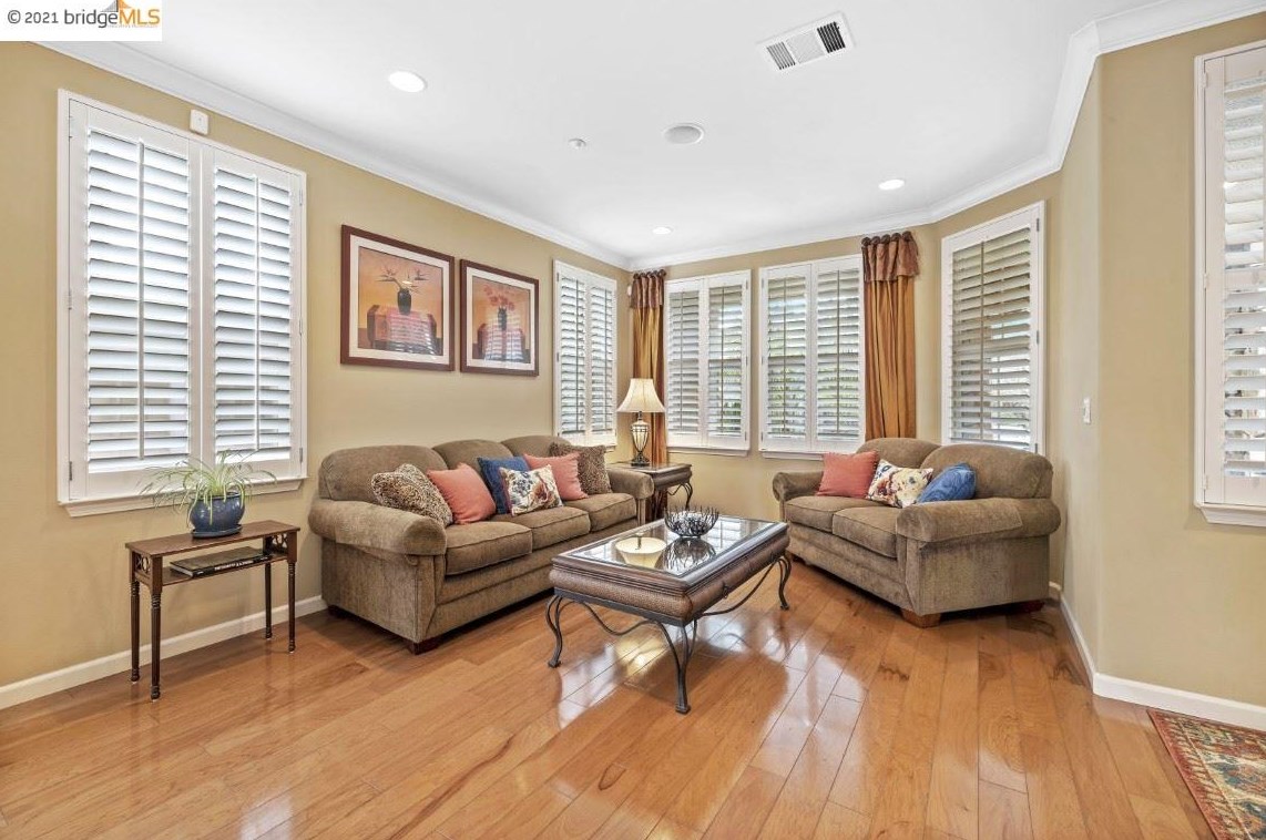 1617 Antica Dr, Los Angeles, CA 94513-7229