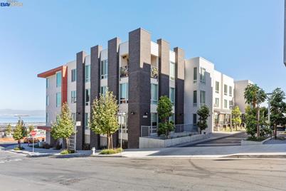 10 Kennedy Place #304 - Photo 1