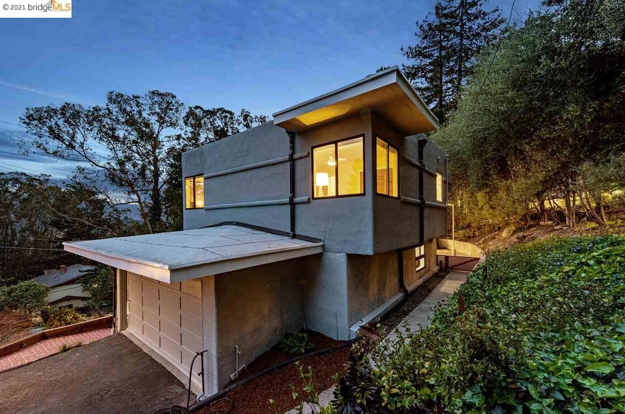 6730 Heartwood Dr, Oakland, CA 94611