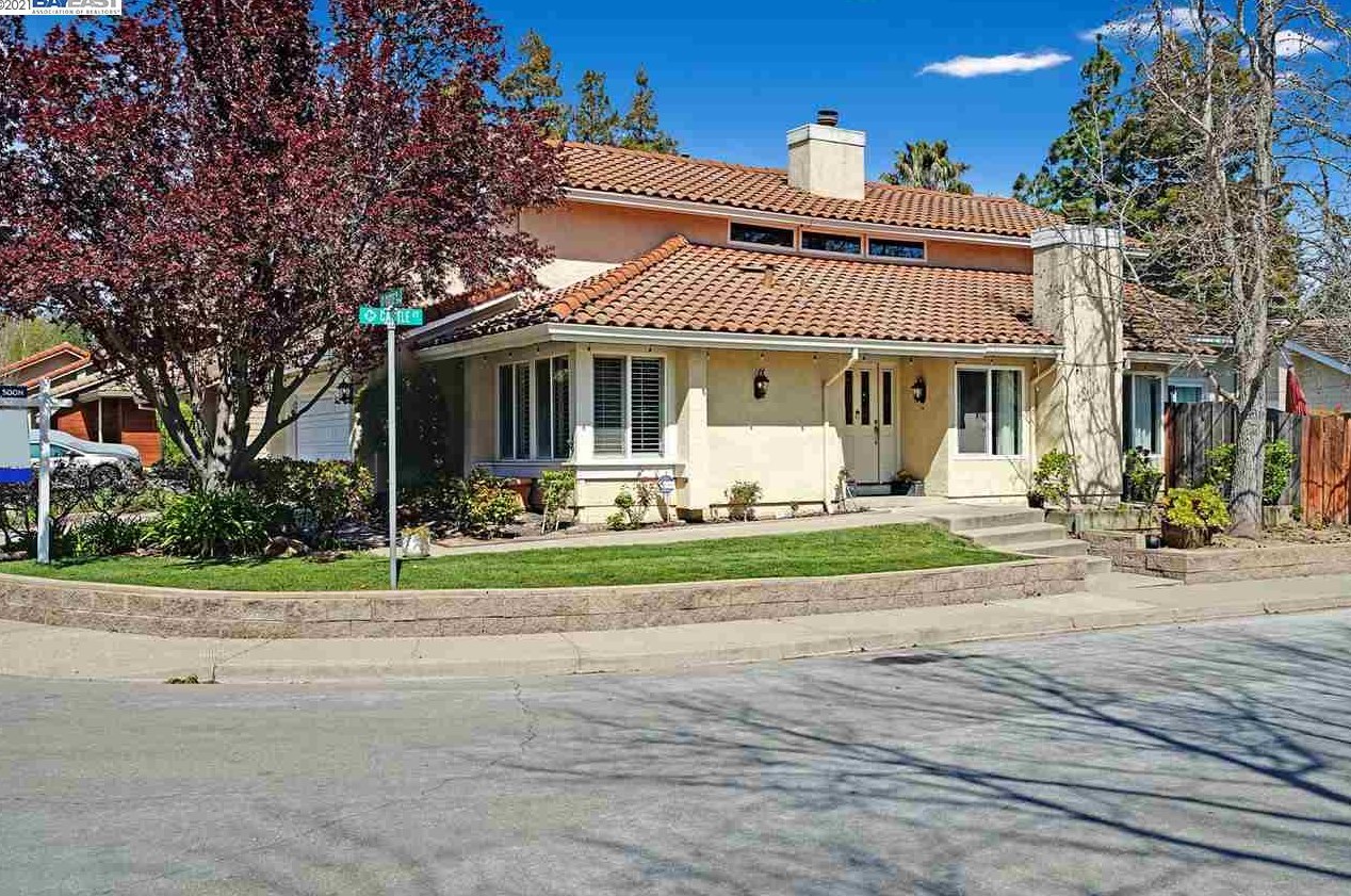 7281 Castle Dr, Pleasanton, CA 94568