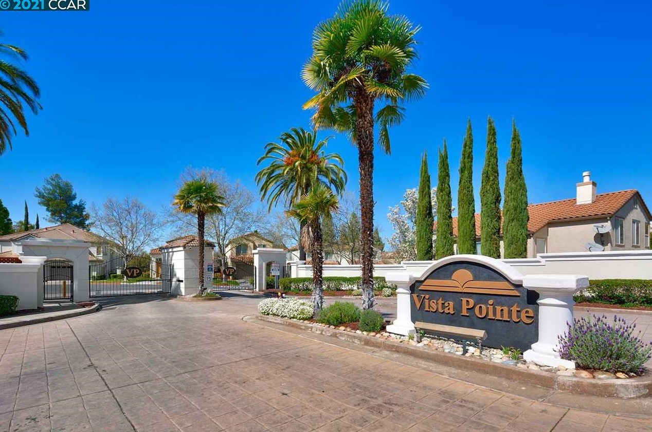 902 Vista Pointe Dr, San Ramon, CA 94582