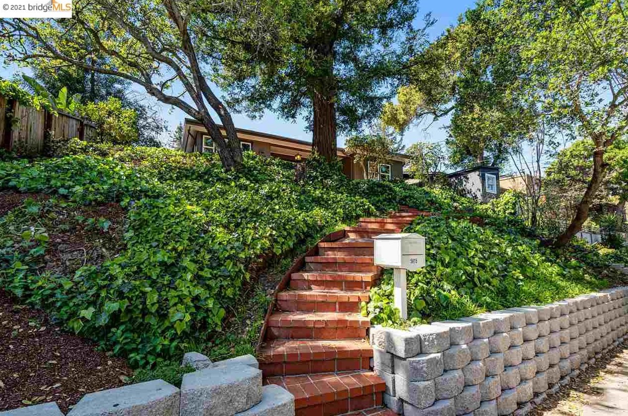 5815 Nottingham Dr, Oakland, CA 94611-2166