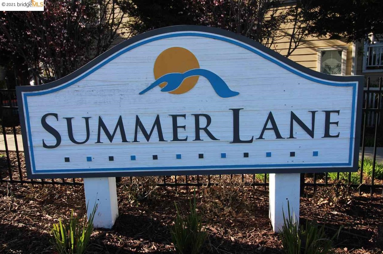 530 Summer Ln, Richmond, CA 94806-1986