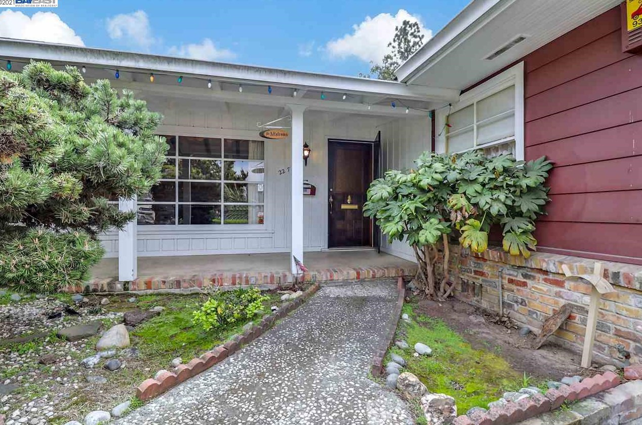 22759 Woodridge Dr, Hayward, CA 94541