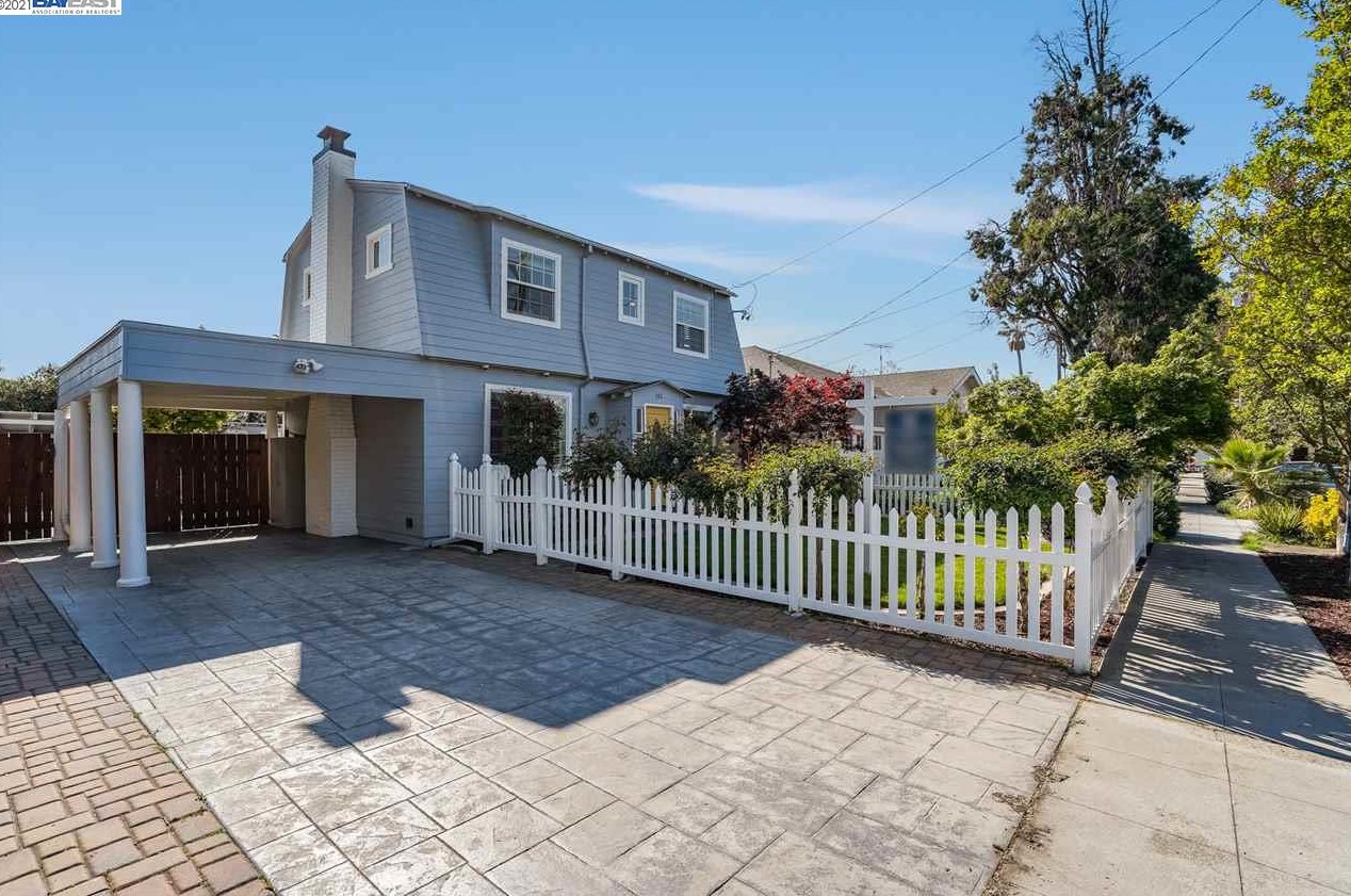 765 Laurel St, San Jose, CA 95126-1828