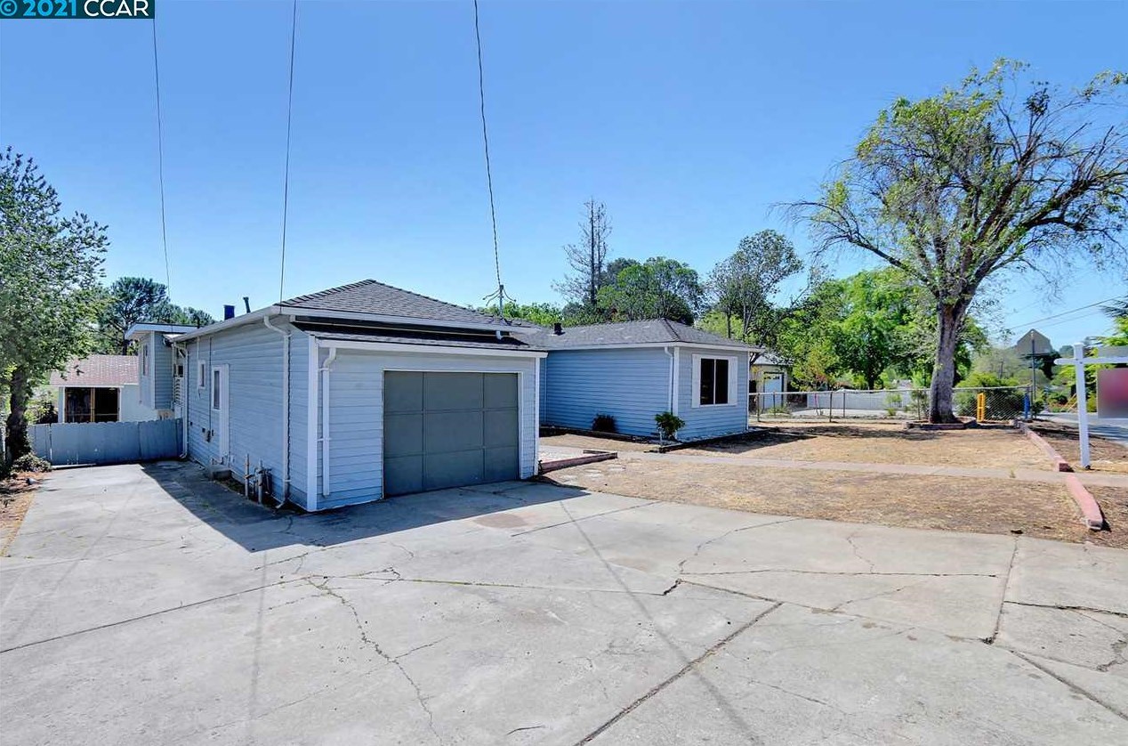 115 Roslyn Dr, Concord, CA 94518-1214