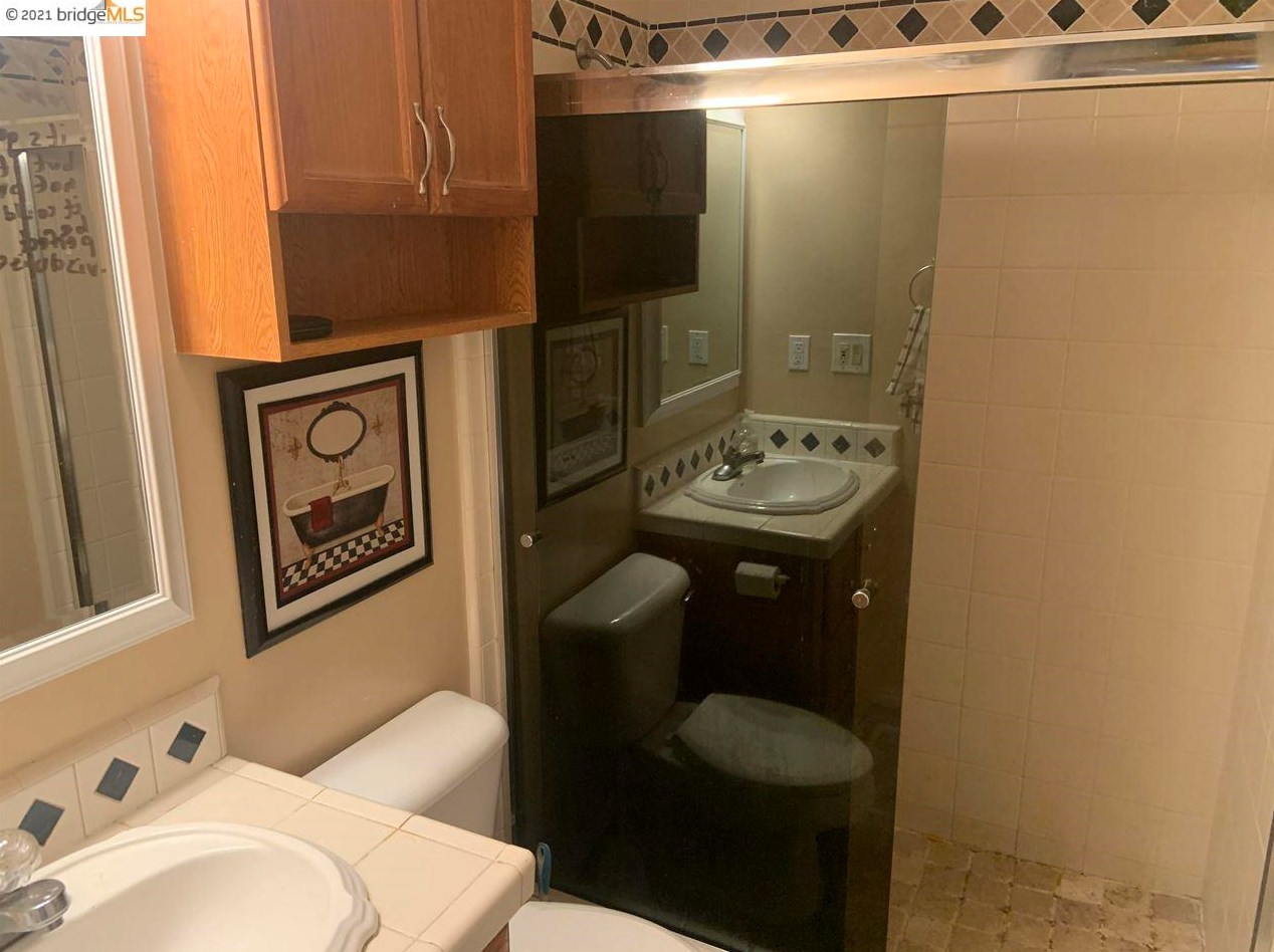 2 Panoramic Way #205, Berkeley, CA 94704