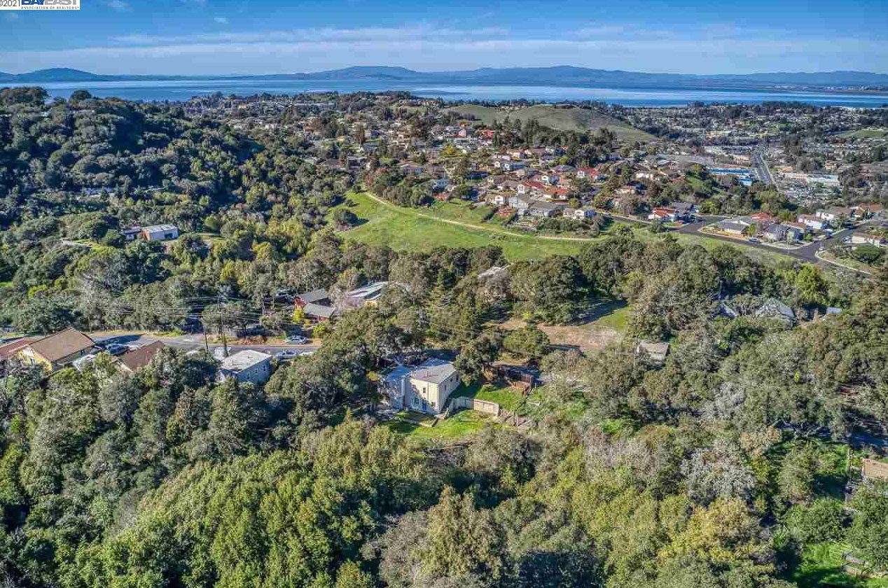 5620 Sobrante Ave, Richmond, CA 94803-1535