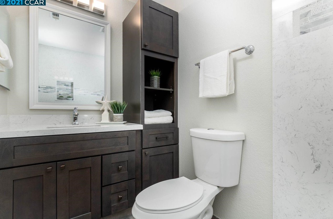 727 Seacliff Ct, Rodeo CA  94572-2005 exterior
