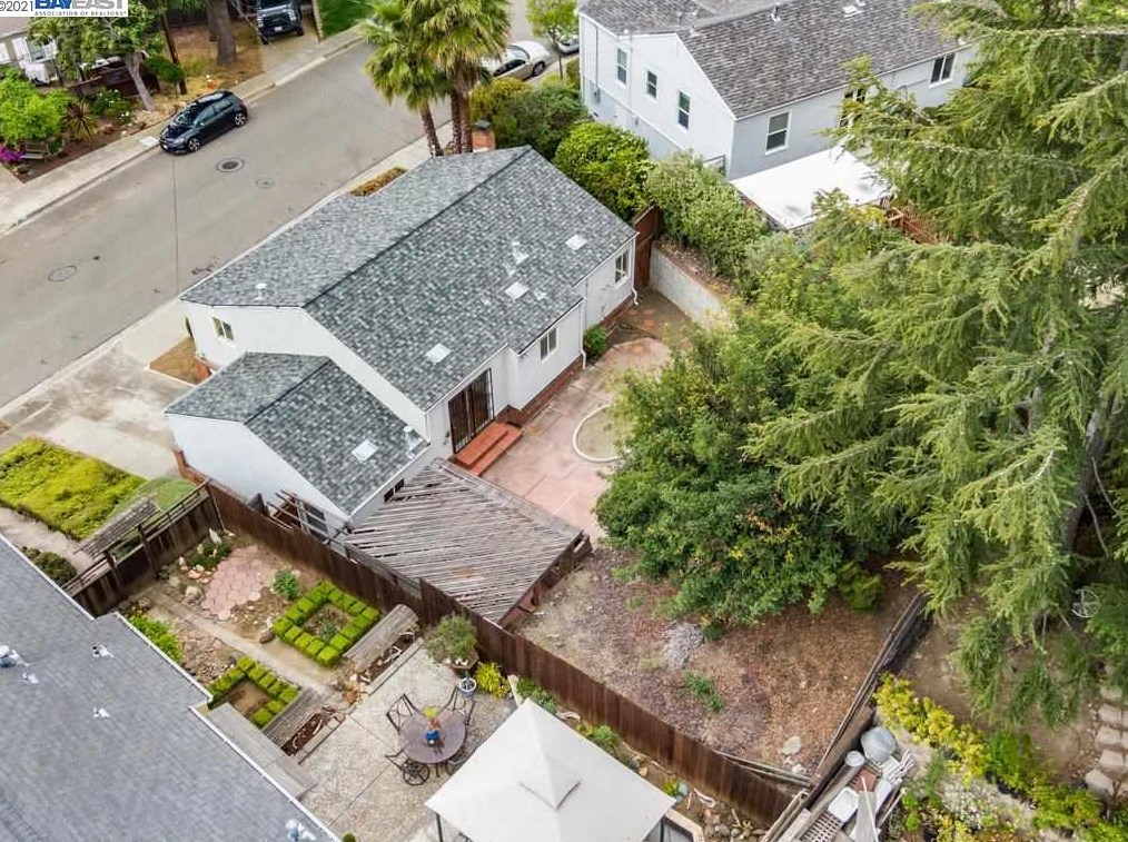 16100 Selborne Dr, San Leandro, CA 94578