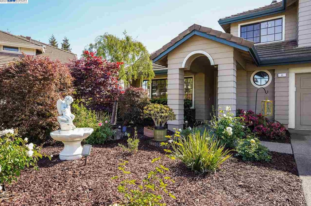 11 Anderson Rd, Alameda, CA 94502-7740