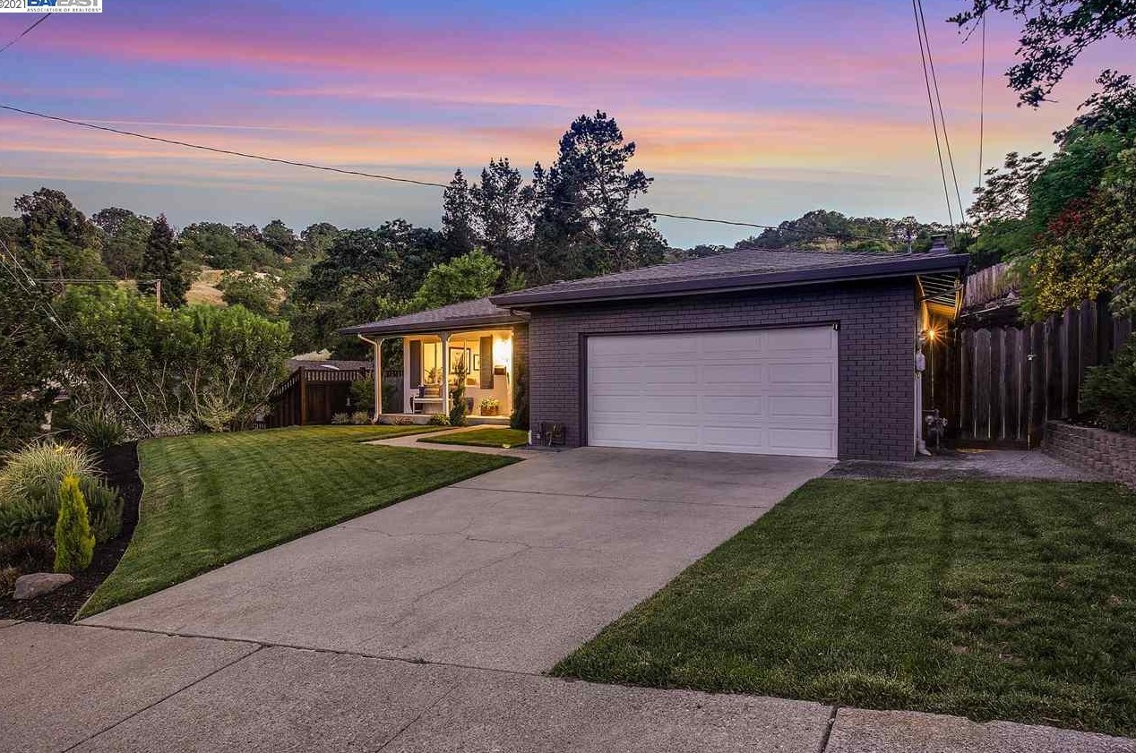 1015 Alfred Ave, Walnut Creek, CA 94597-2902