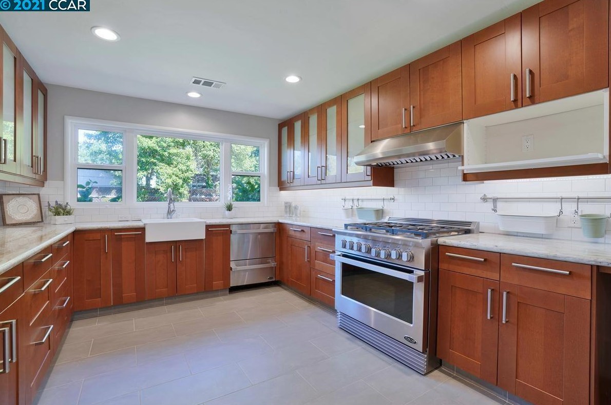 295 Keats Cir, Concord, CA 94523-4131