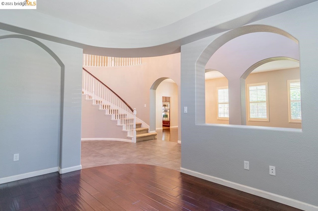 572 Caraway Dr, Los Angeles CA  94513-2350 exterior