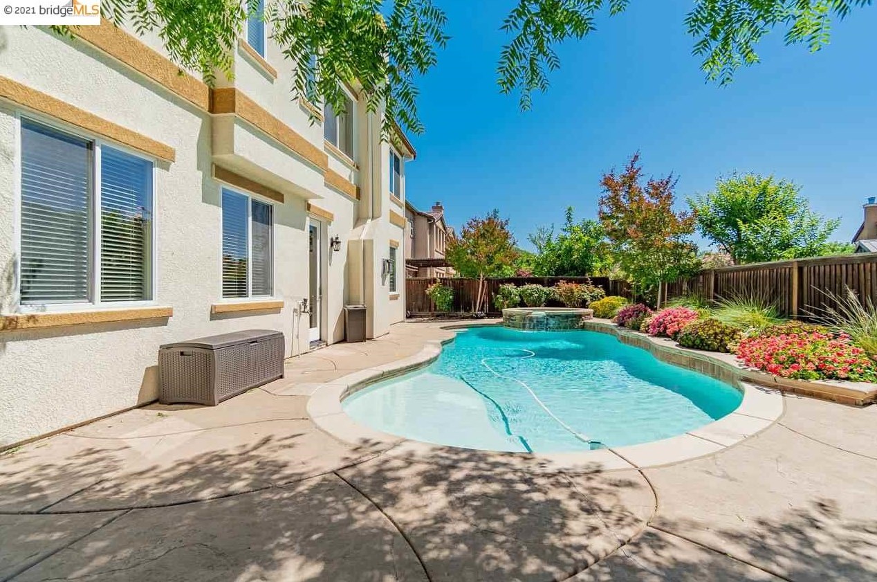 572 Caraway Dr, Los Angeles CA  94513-2350 exterior