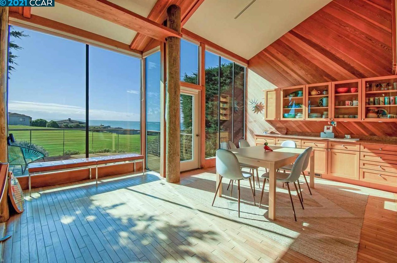 21177 Heron Dr, Bodega Bay, CA 94923