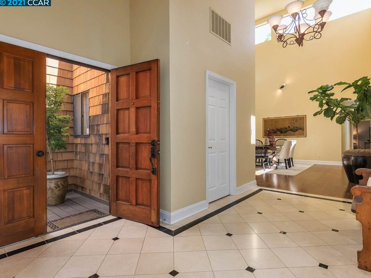 1832 Sobrante Ct, Walnut Creek, CA 94595-2206
