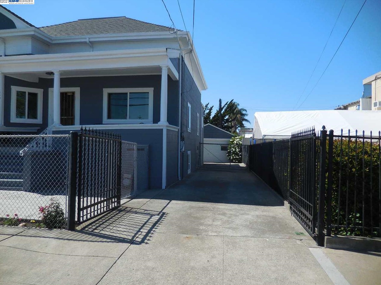 1359 107th Ave, Oakland, CA 94603-3807