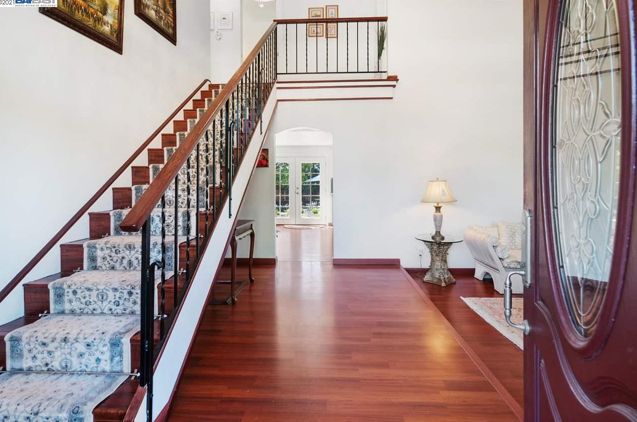 3530 Sugarberry Ln, Walnut Creek, CA 94598-1746