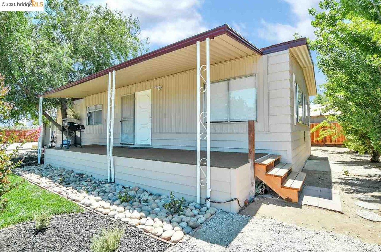 951 Bonnie Ln, Los Angeles CA  94513-5465 exterior