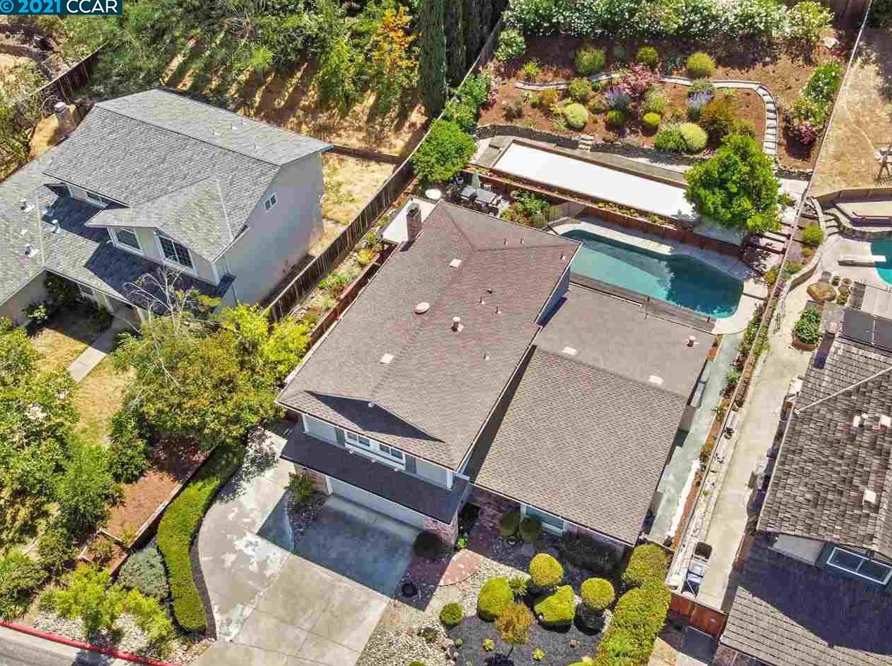 1117 Sunlight Cir, Concord, CA 94518-1912