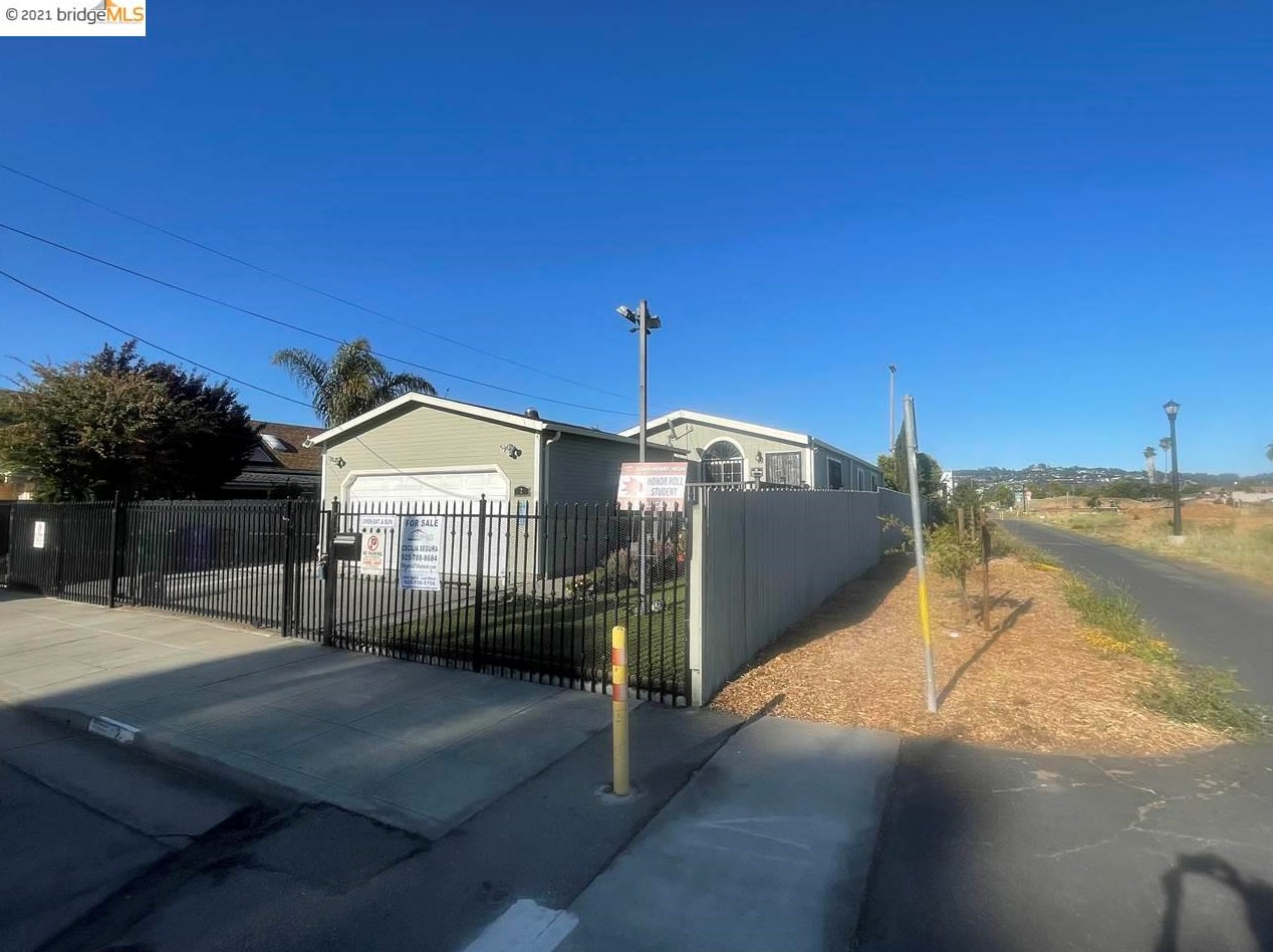 2 19th St, Richmond, CA 94801-3618