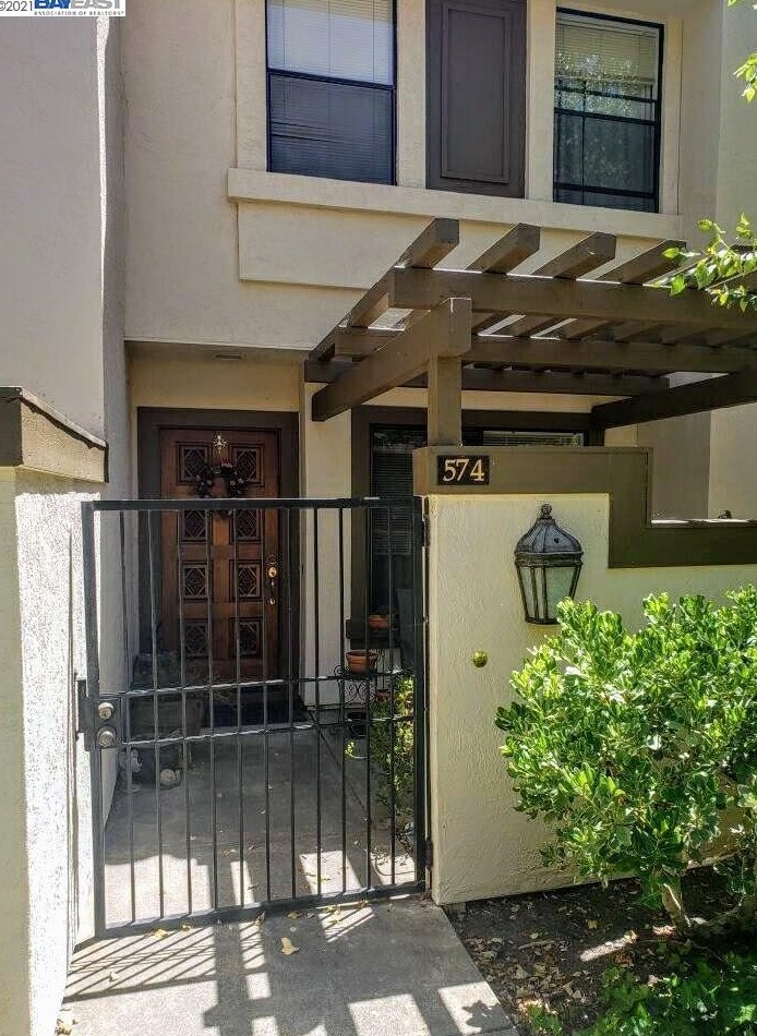 574 Churchill Downs Ct, Walnut Creek, CA 94597-7603