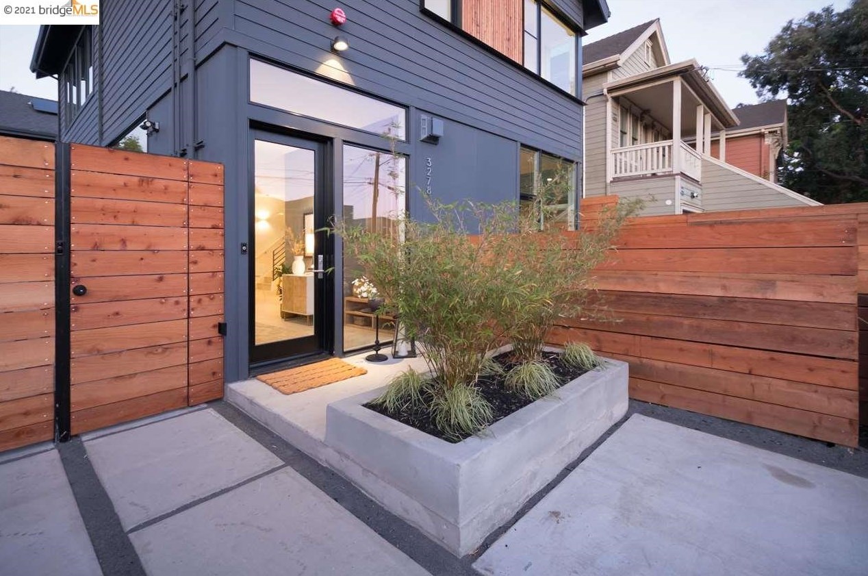 3278 Helen St, Oakland, CA 94608