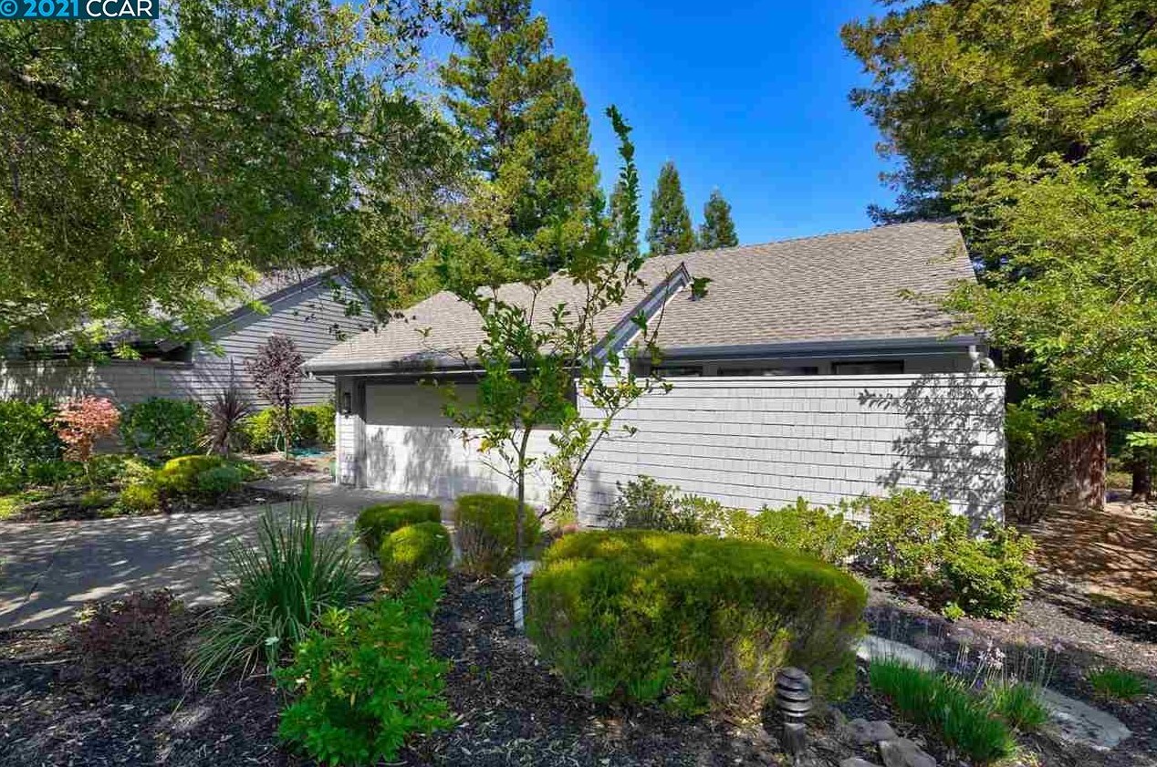 429 Ridge Gate Rd, Orinda, CA 94563