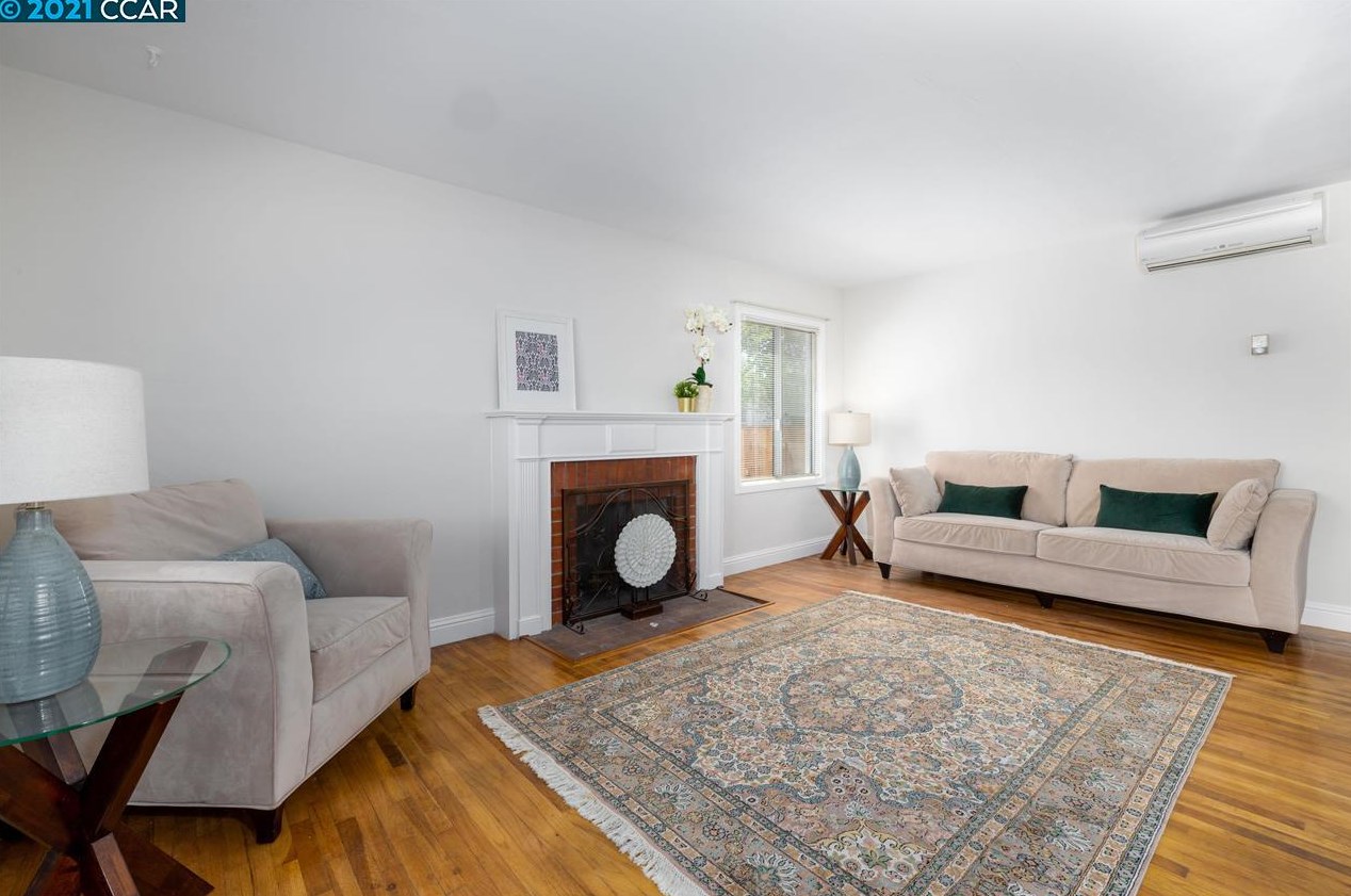 2398 Acacia Dr, Concord, CA 94520-1704