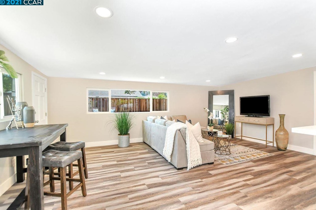 1704 Greer Ave, Concord CA  94521-2244 exterior