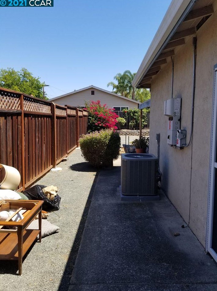 1542 Claycord Ave, Concord, CA 94521-2214