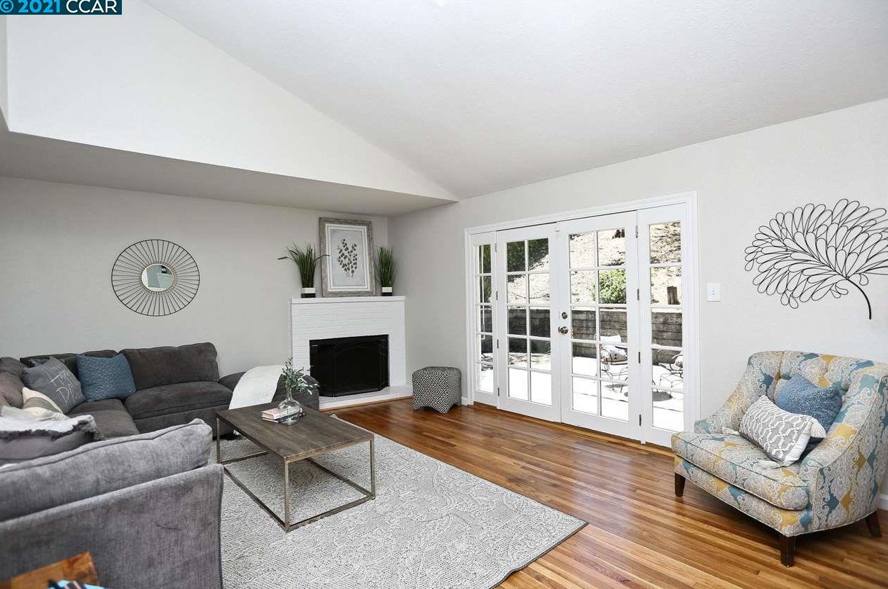 353 Rollingwood Dr, Vallejo, CA 94591-6733