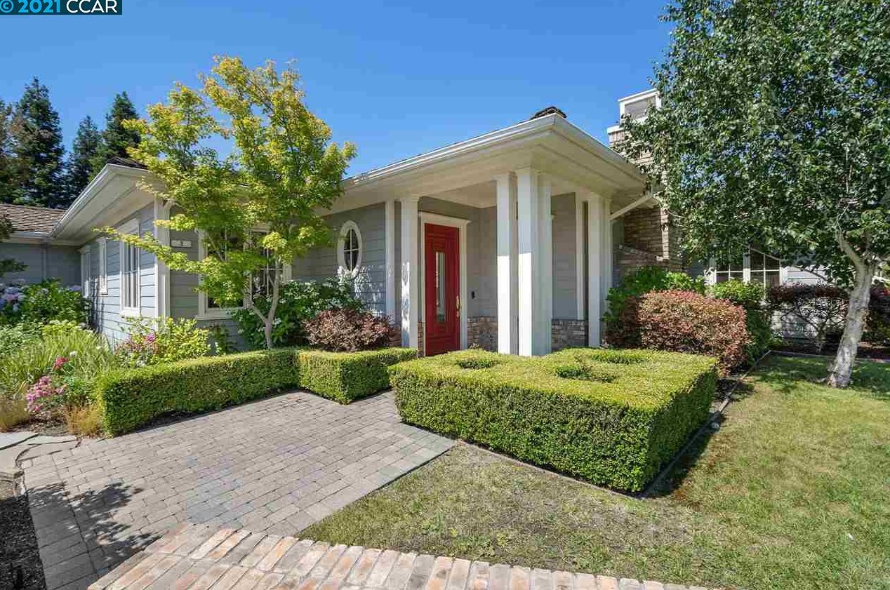 3 Whiting Ct, Moraga, CA 94556-1927