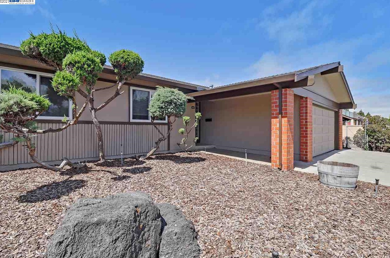 39203 Farwell Dr, Fremont, CA 94538-1016