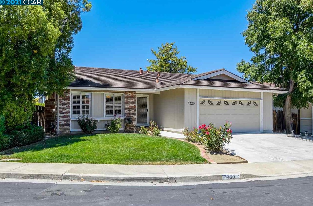 4420 Spoonwood Ct, Concord, CA 94521-4307
