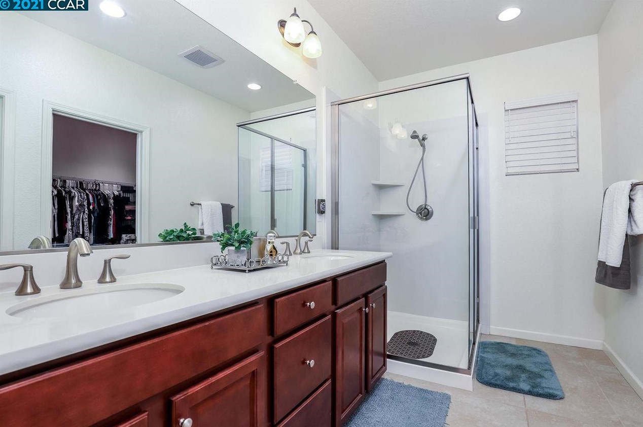 2116 Carrara St, Los Angeles CA  94513-7116 exterior