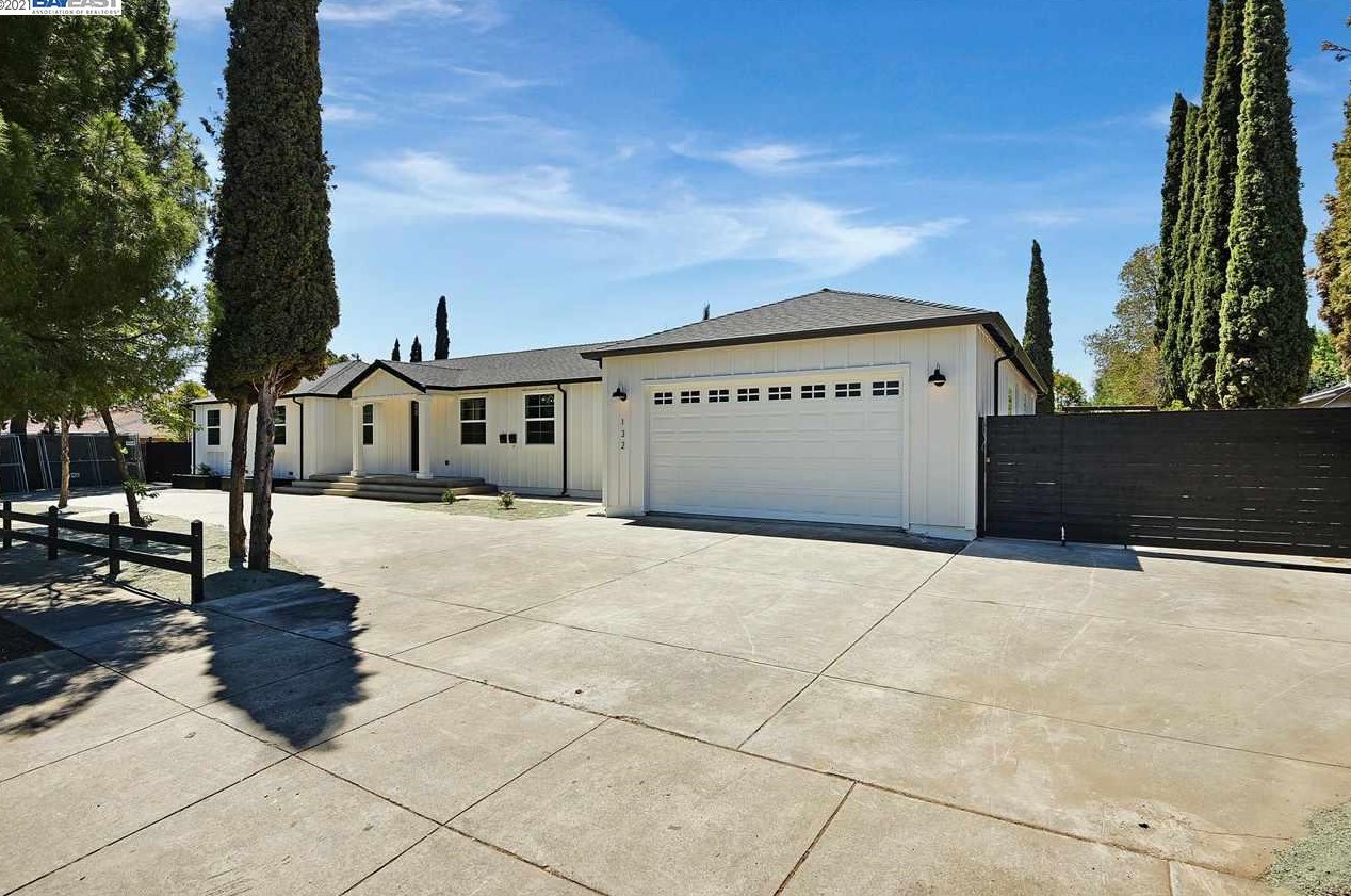 132 Merrill Dr, Antioch, CA 94509-1839