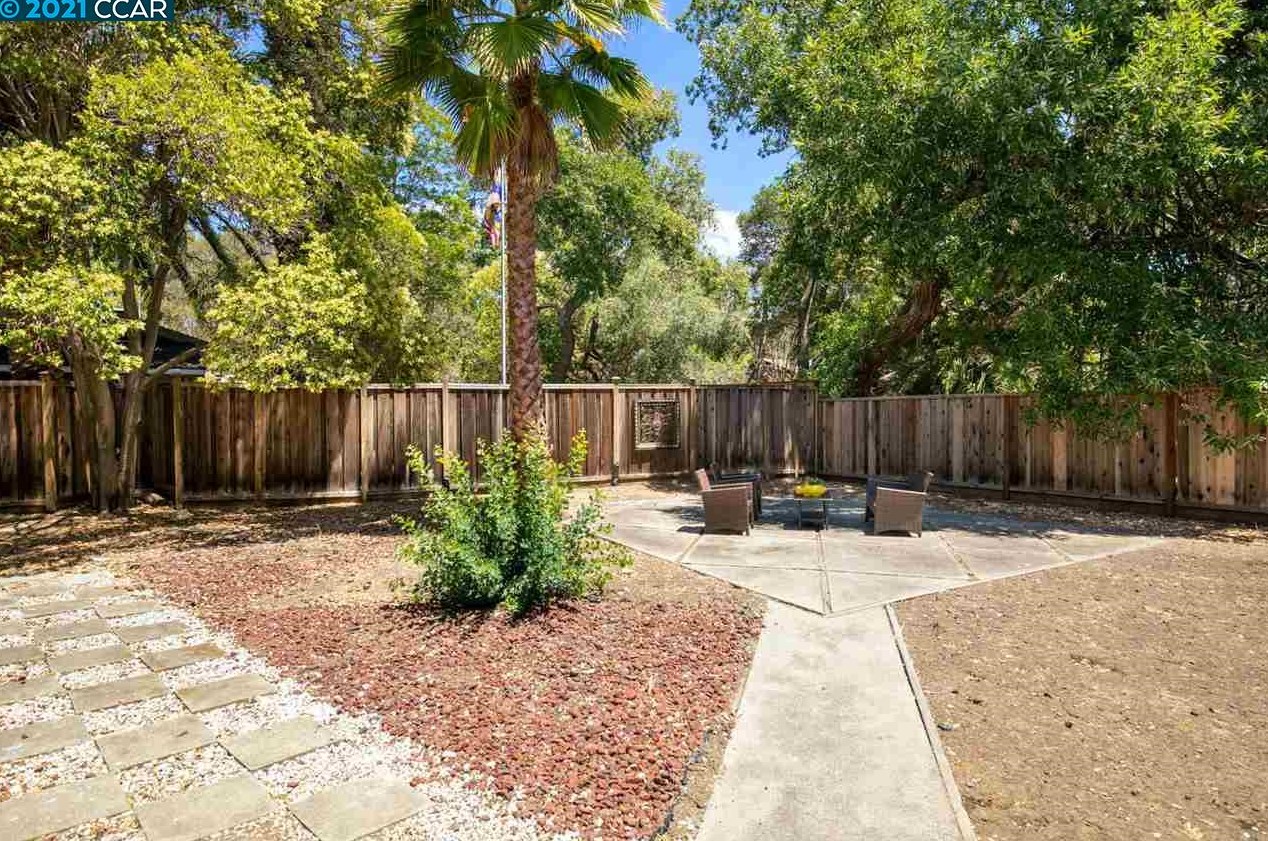 1200 Babel Ln, Concord CA  94518-1650 exterior