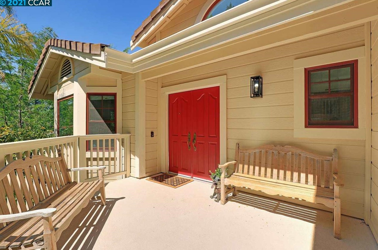 2430 Overlook Dr, Walnut Creek, CA 94597-3009