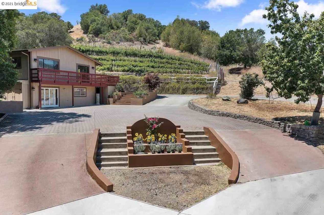 6 Dolores Way, Orinda, CA 94563