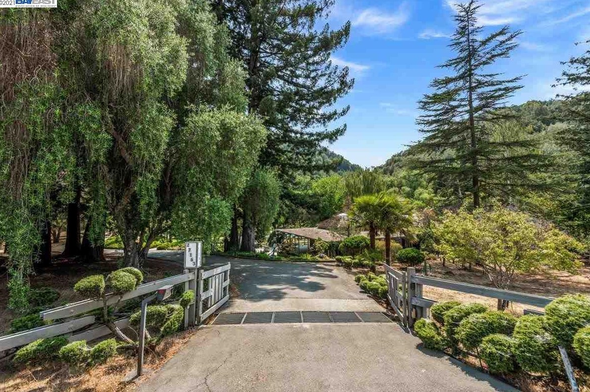 27163 Palomares Rd, Hayward, CA 94552