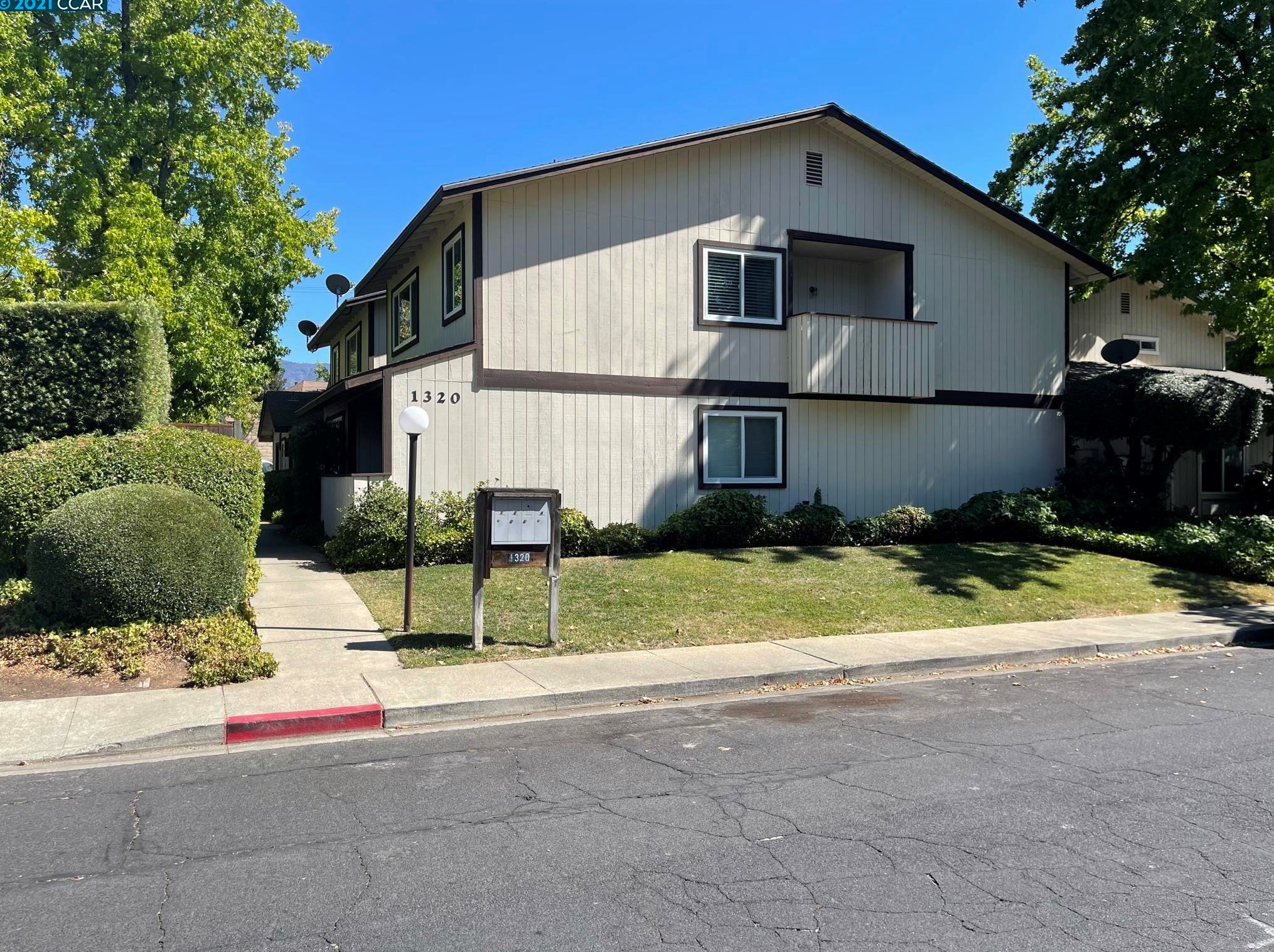 1320 Kenwal Rd, Concord, CA 94521