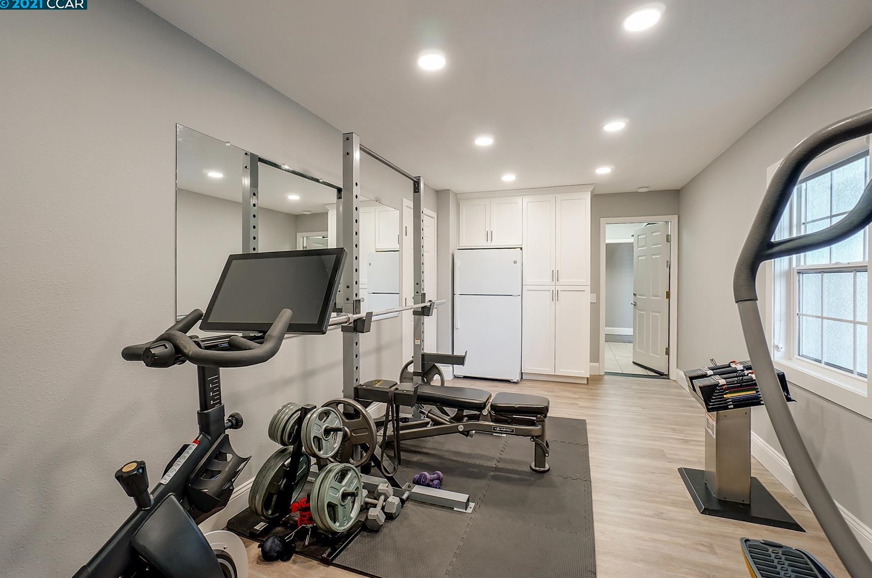 1046 Rolling Woods Way, Concord CA  94521-5400 exterior