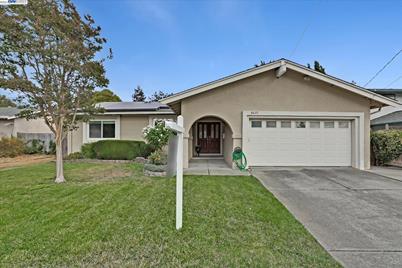 8077 Peppertree Rd. - Photo 1