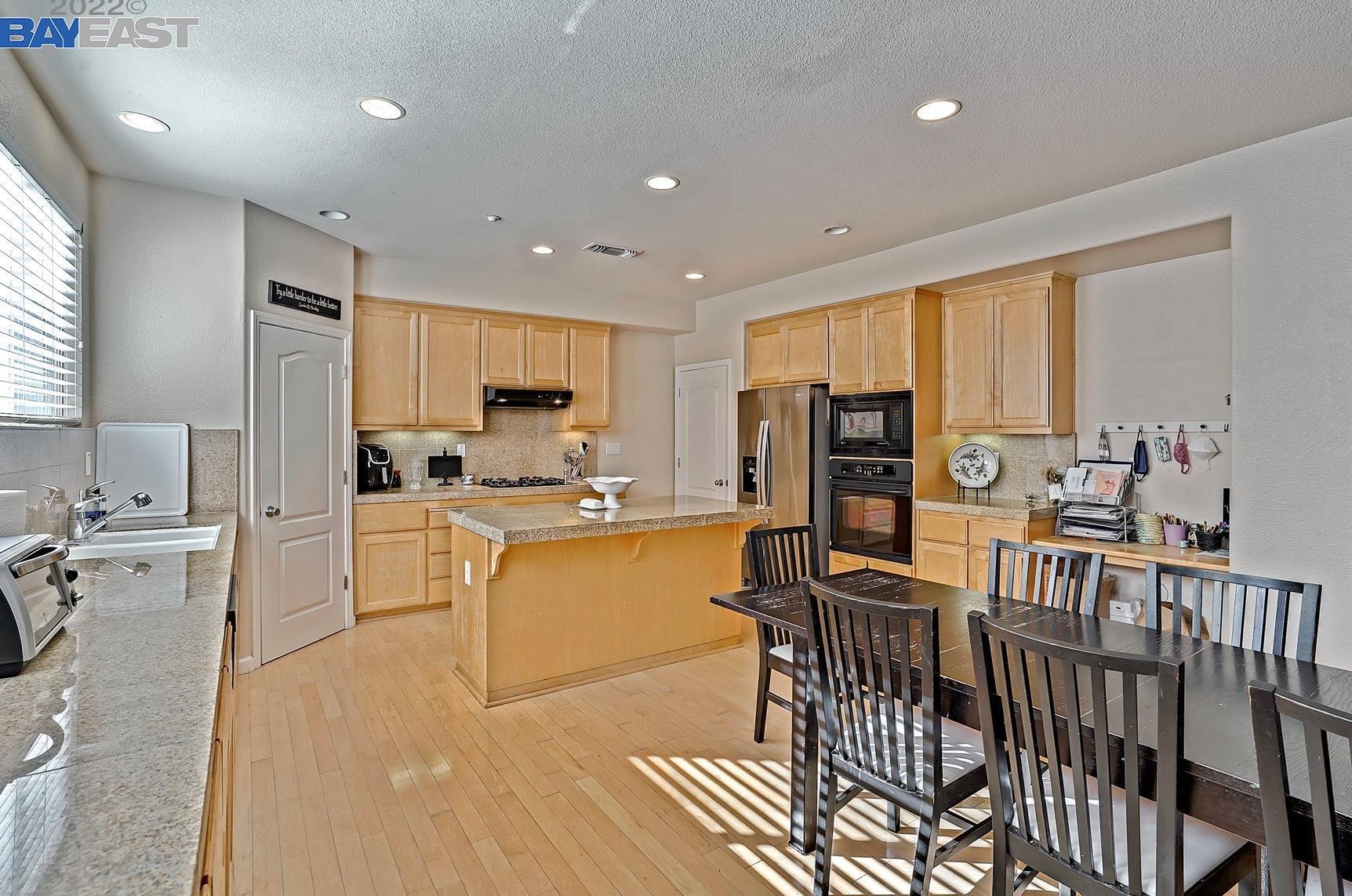 727 Bentley Ct, Los Angeles CA  94513 exterior