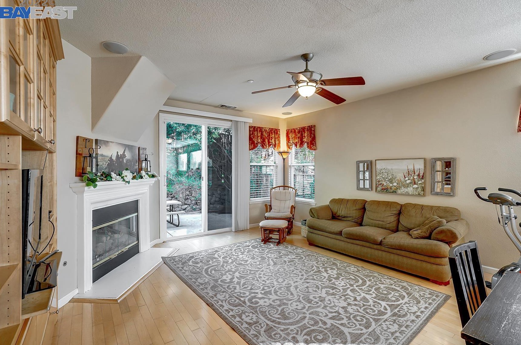 727 Bentley Ct, Los Angeles CA  94513 exterior